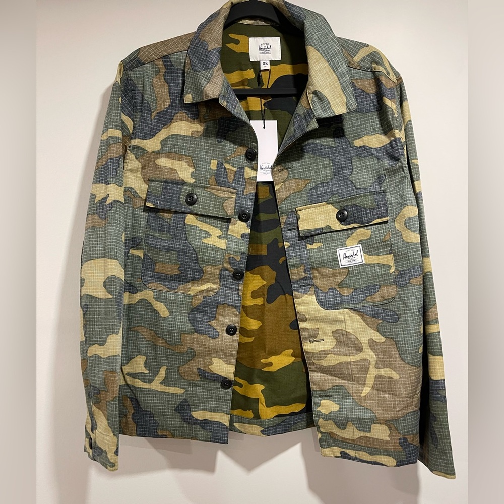 Herschel Camp Shirt Size XS - Picture 4 of 7